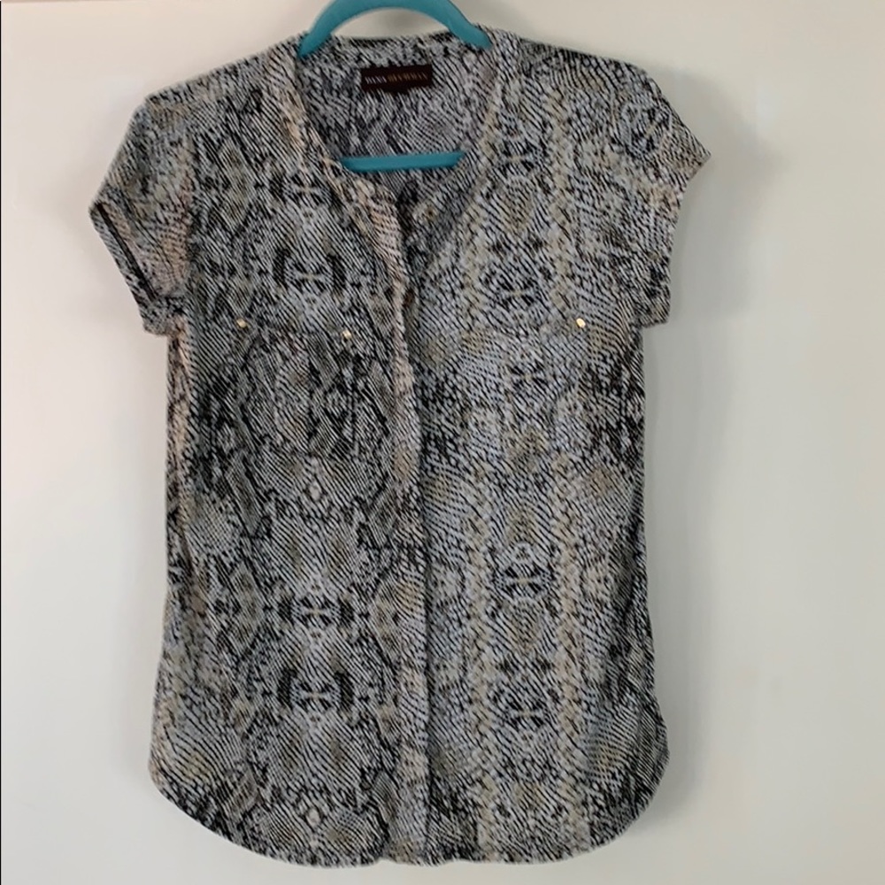 Short sleeve python shirt
